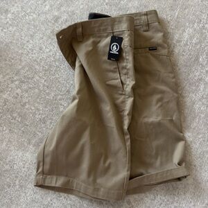 Volcom size 34